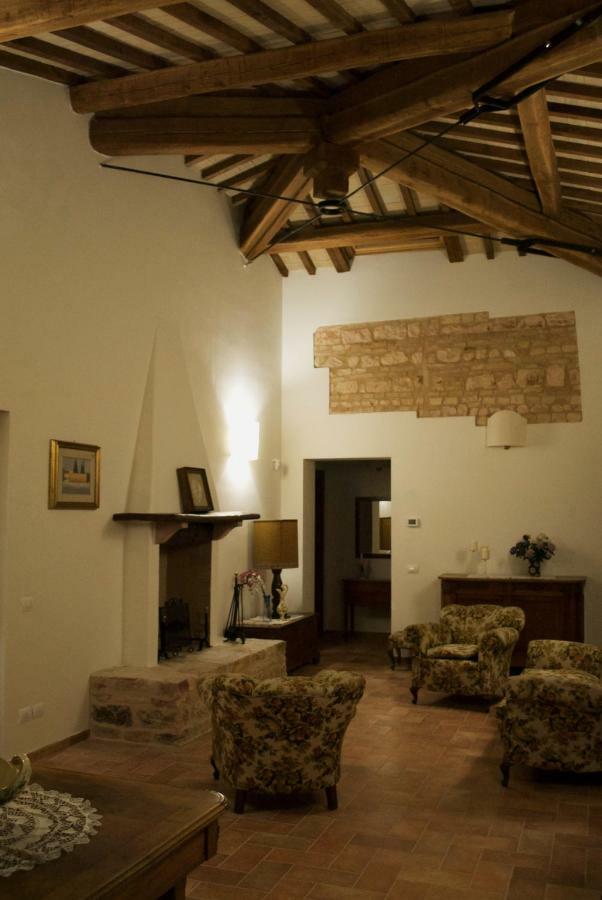 Villa Licinia Foligno Extérieur photo