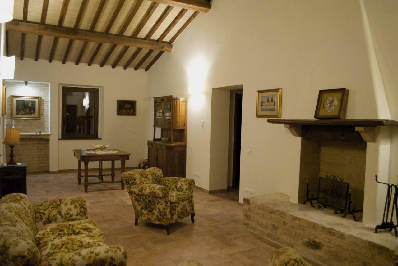 Villa Licinia Foligno Extérieur photo