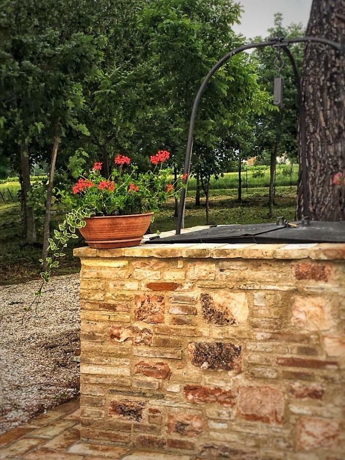 Villa Licinia Foligno Extérieur photo