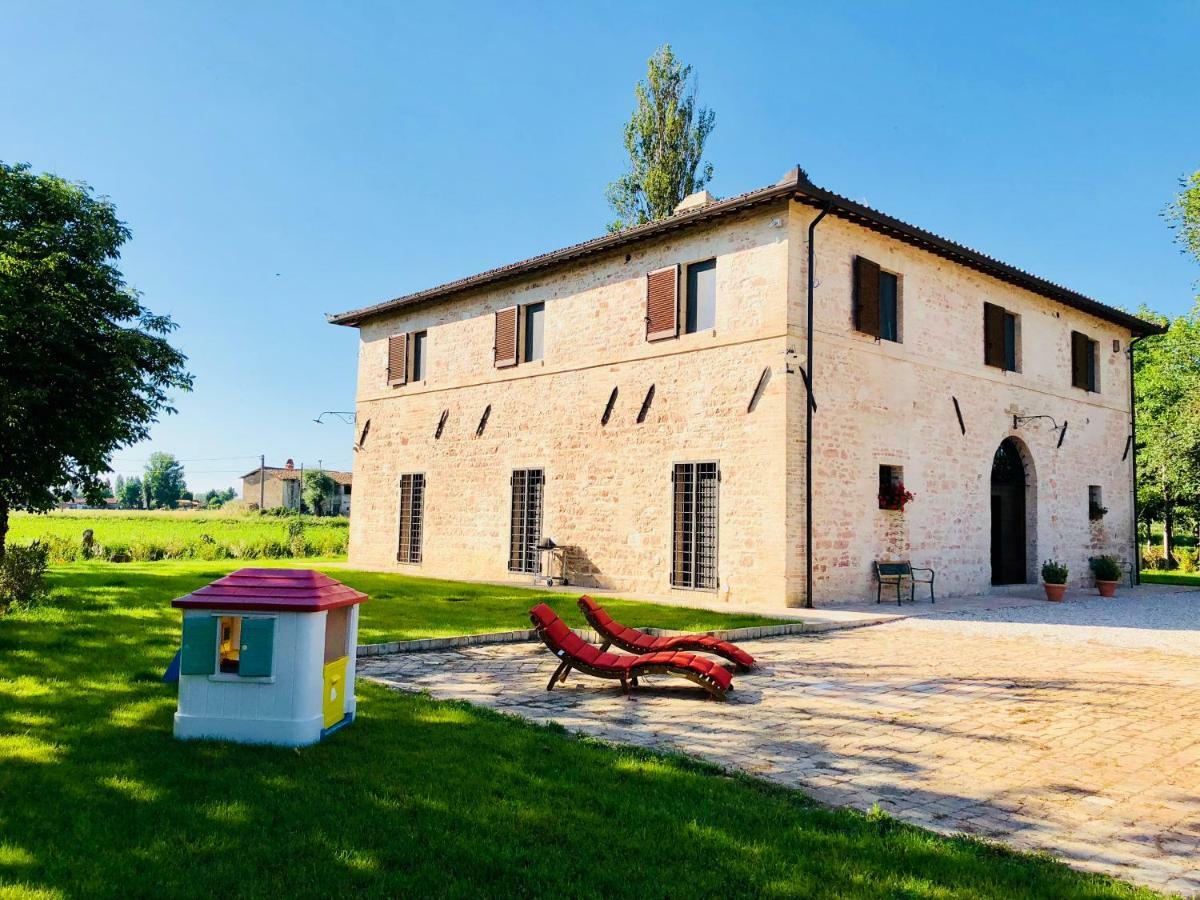 Villa Licinia Foligno Extérieur photo