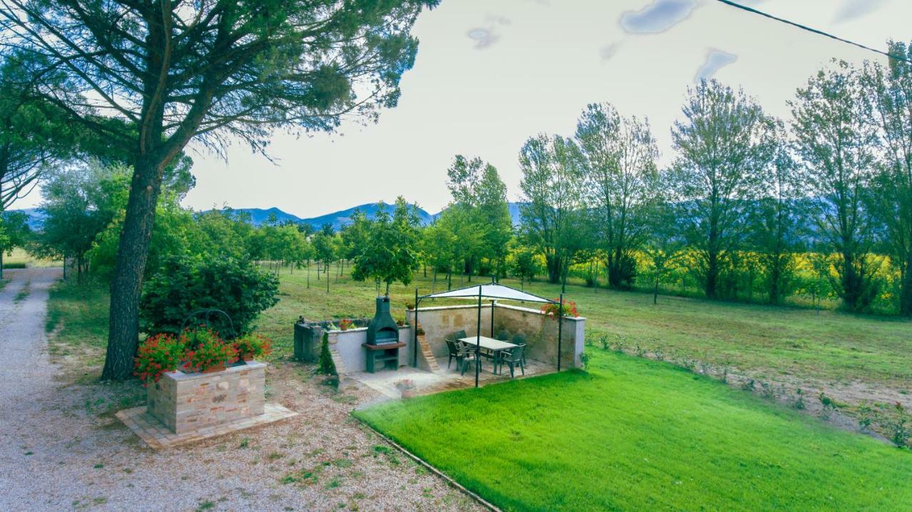 Villa Licinia Foligno Extérieur photo